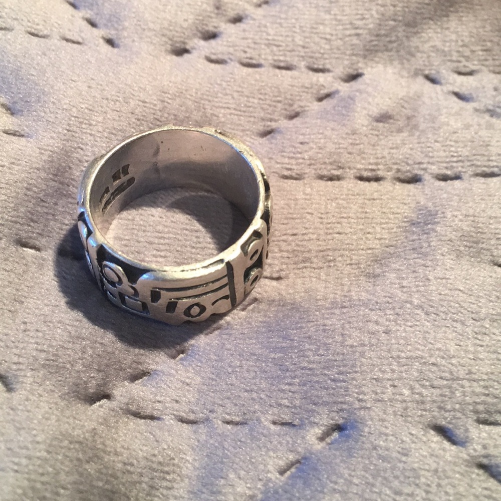 Beautiful ring size 7 from Guadalajara